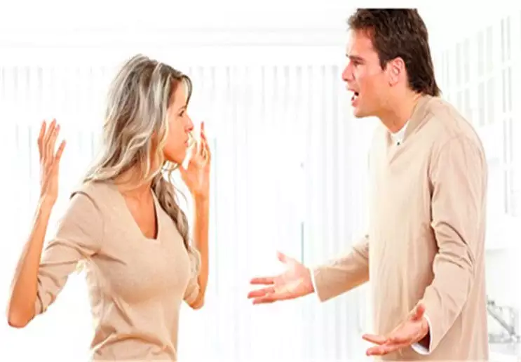 2、人離婚也是命中註定的嗎:婚姻是不是命中註定的？？