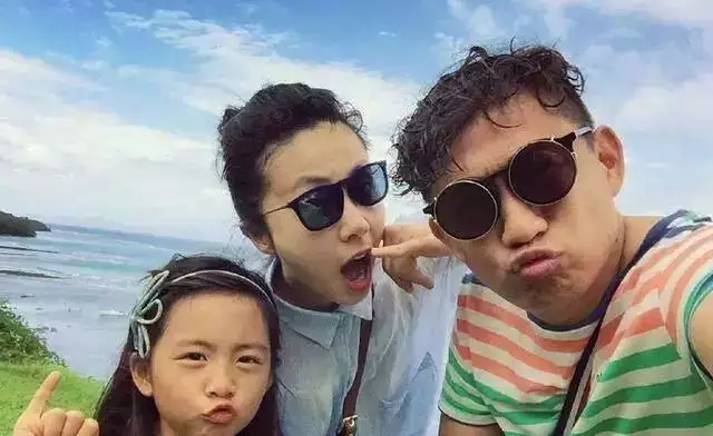 2、黃磊和孫莉的婚姻履歷了多年了，他們的戀愛是怎麼維持的？