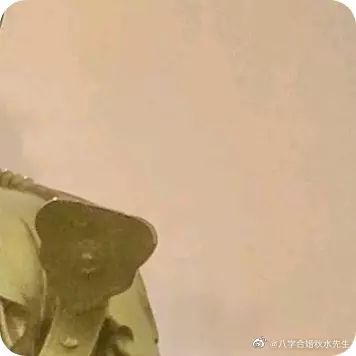 1、錦鯉差異顏色不婚配么:家裡養錦鯉，養幾隻、什麼顏色好？需注重什麼？