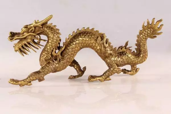 地震山搖出一小我私人的屬相：牛蛇神兩隊兵，地震山搖出一人！是什麼生肖？