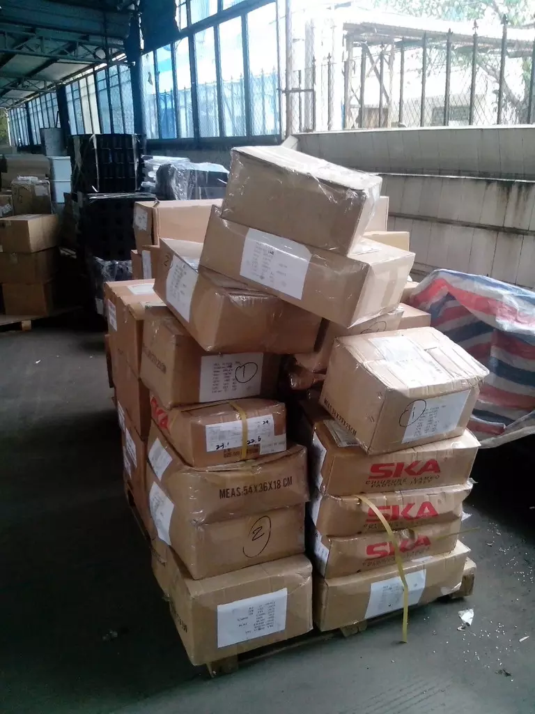 2、哪個快遞公司可以寄食品到:內地用那個快遞才能寄食品到呢？剛剛去順豐說不能寄