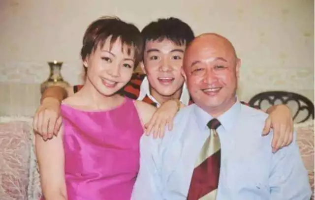 4、男六十歲女四十四歲能婚配嗎:男女婚配年齡