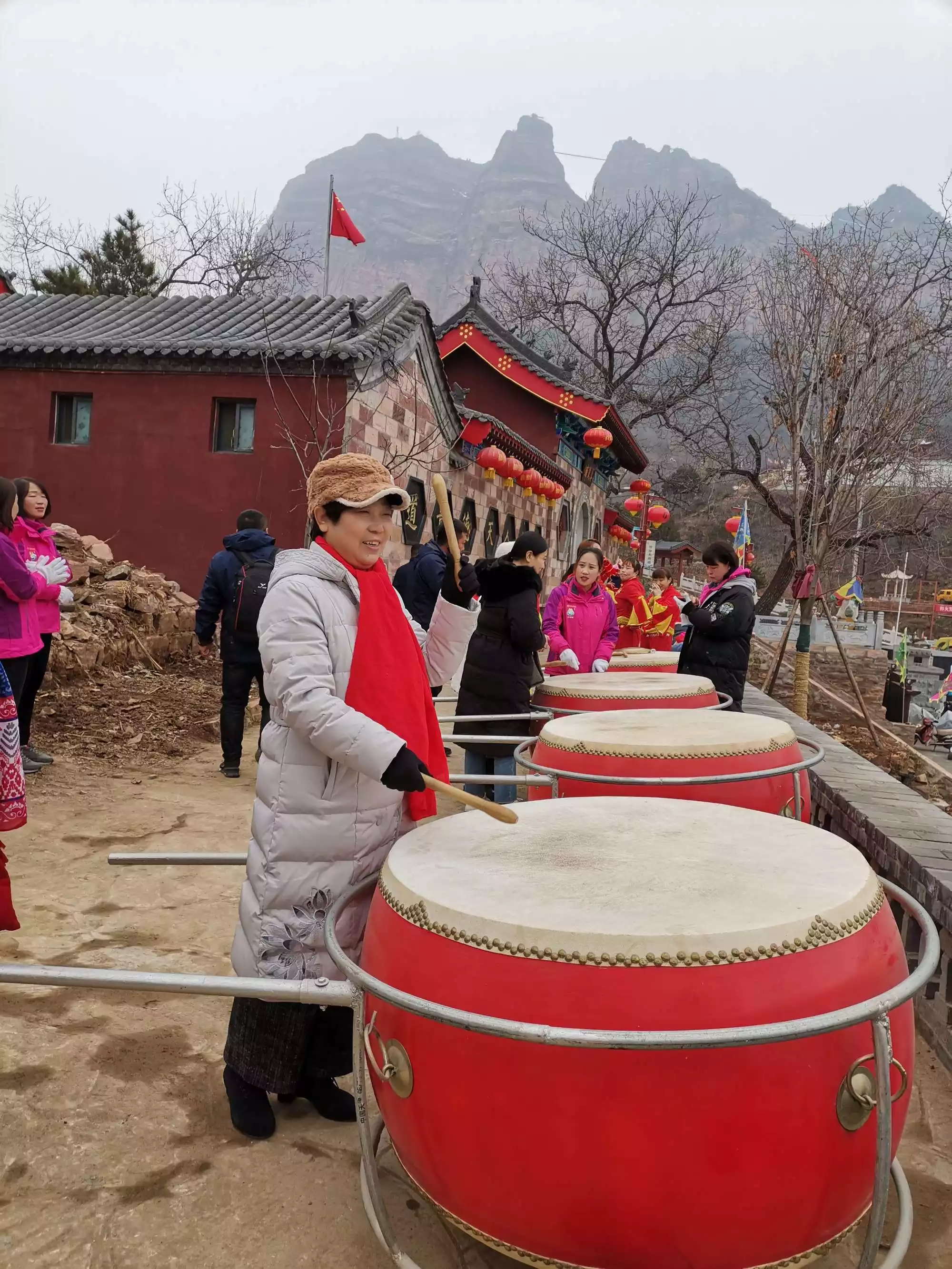 農曆十月十二日是什麼屬相：年陰曆十月初五是什麼樣的命
