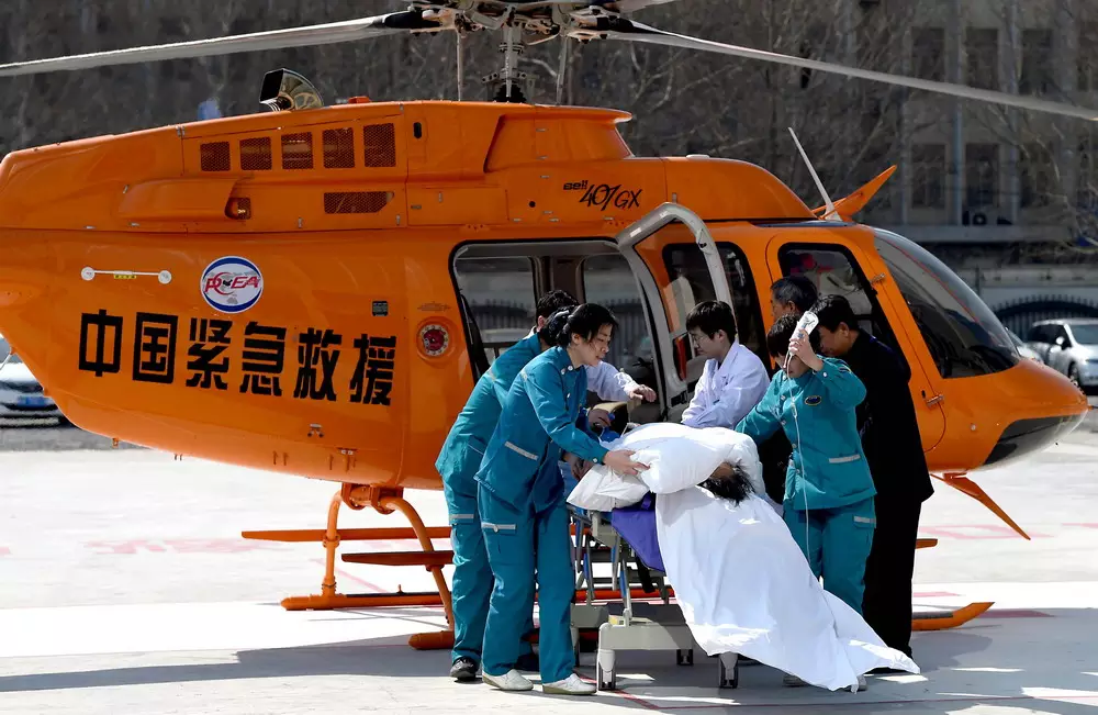 2、飛機轉運病人費用:誰能幫我解決託運費用計算編程