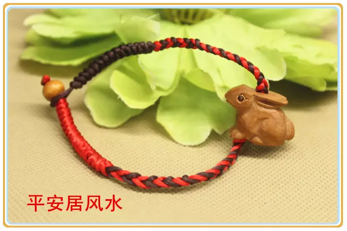 2、屬兔人佩戴什麼旺自己:屬兔的人適合佩戴什麼？