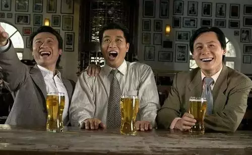 7、為什麼那麼男人30多歲就不行:為什麼男人一過三十身體就沒有以前好了?