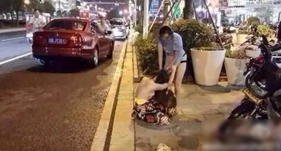 9、老公帶小三回家住嗎:我老公帶小三回家住以夫妻名義同居,我可以嗎？