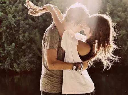 2、女方出軌該不該離婚:老婆出軌了，我該不該離婚