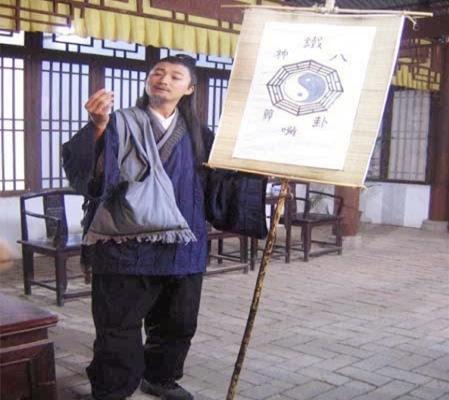 1、算命網上:哪位算命很準的，推薦一下