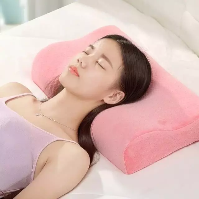 2、平躺下看男女,很准喲:四個月去做b超檢查孩子是平躺着的，能辨認出男女吧