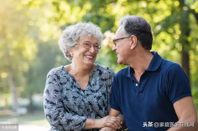 2、五十歲的夫妻一月幾次:50歲以後的夫妻一個月最少要過幾次才正常？