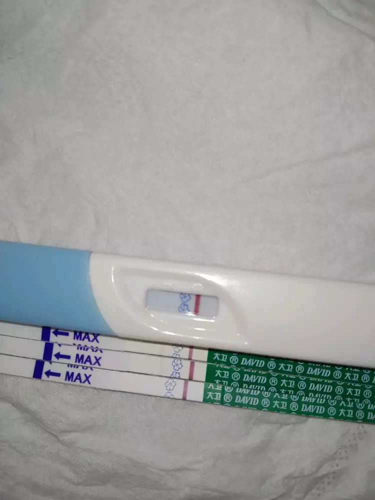 2、驗孕棒一深一淺生女兒:懷女兒和懷兒子癥狀主要是怎樣的？