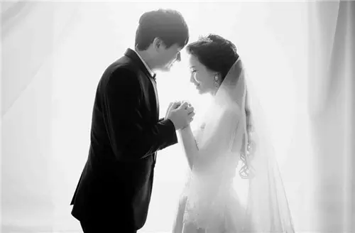 3、結婚二十年是什麼婚:結婚二十周年應該是什麼婚？