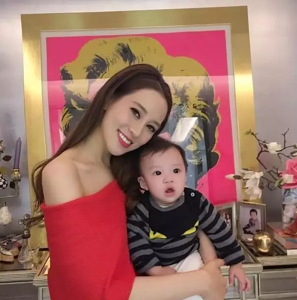 本人想給孩子娶一個好聽的名字是女孩叫徐子[ ]必須有水或者三點水