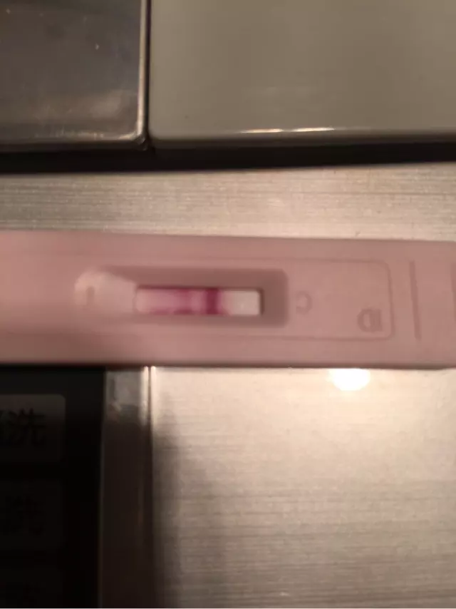 懷女孩是不是試紙反應晚些：是不是越早測出懷孕就是生女兒，越晚則是生兒子啊
