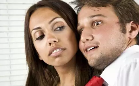 5、男子會至心喜歡出軌的女人嗎:若是男子至心愛一個女人 他會出軌倒戈嗎？