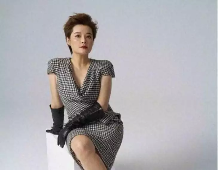 3、袁立和梁太平屬相婚配:演員袁立娶親了嗎？