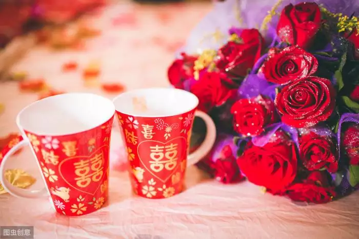 1、結婚12年是什麼婚:結婚十二年是什麼婚 亞麻婚S