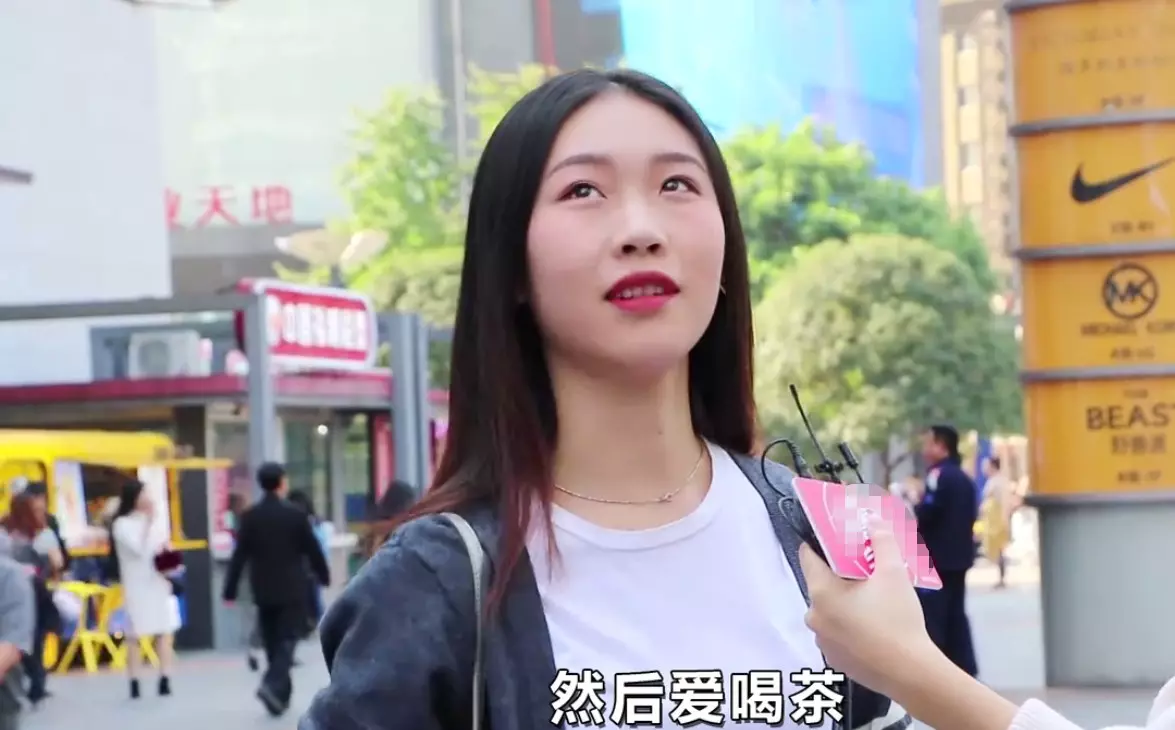 1、喜歡姐姐型的男生心理:喜歡姐姐型的男孩,是不是心理有問題?