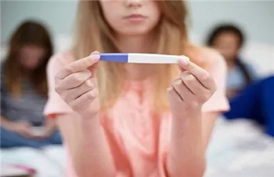 2、女人多大年齡就不排卵了:女生多少歲開始排卵