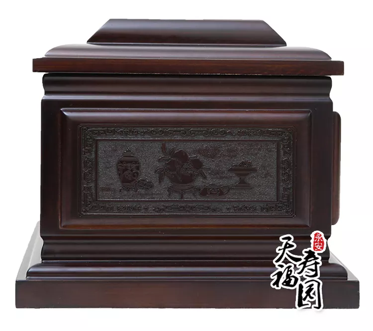 骨灰盒下葬紅布要不要拿掉：骨灰盒上為什麼需要放一塊紅布？