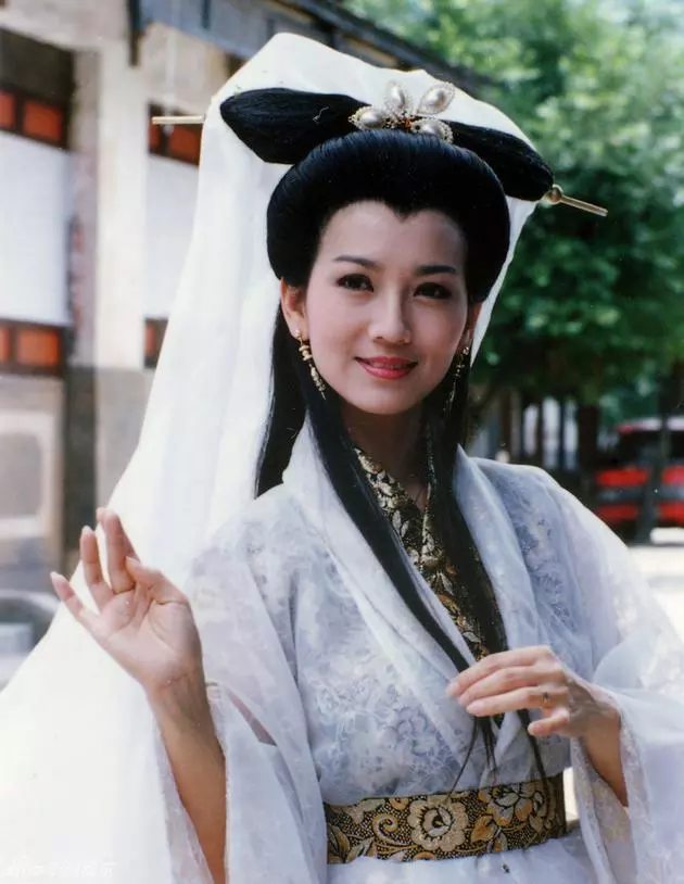 1、75年女跟92年男能婚配嗎:75年屬兔女和91年屬羊男婚配嗎?