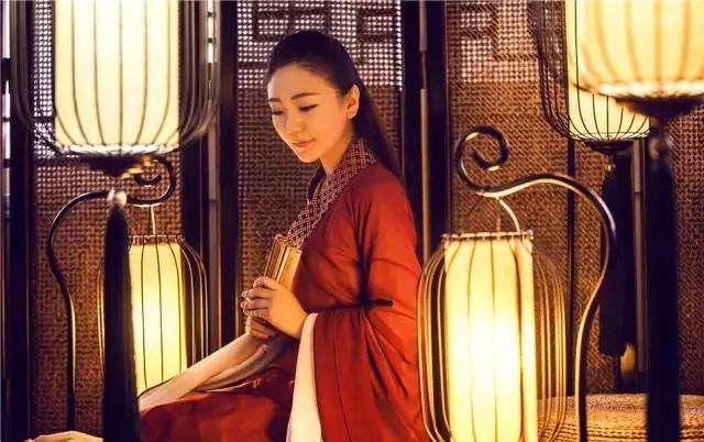 1、今生的婚外情人上輩子是關係:婚外情人是前世的緣嗎