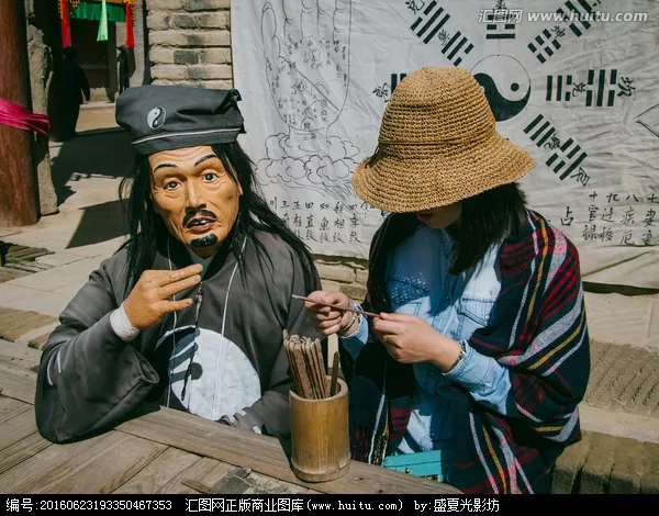 5、算命的說我婚姻有個坎:算命先生說我們結婚前有個坎是什麼意思