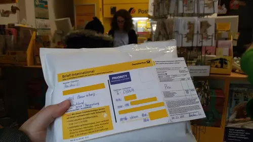 6、德國郵寄到中國費用:我想問一下，從德國發國內的快遞，小包裹如何運費？