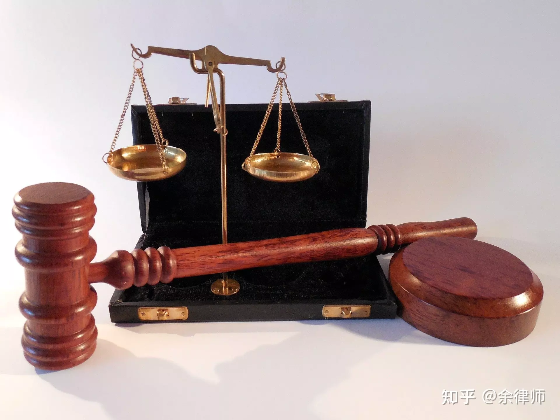 5、男方和女方分居5年了,假如在沒離婚男方有對象了 算婚內出軌嗎？
