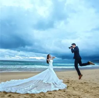 1、五婚結婚頭三年不順:結婚頭幾年要是運氣很不好是不是要離婚才能轉運?