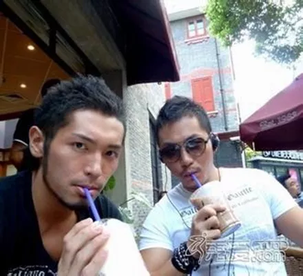 5、蘭花指的男人好不好:關於蘭花指重的男生 ！