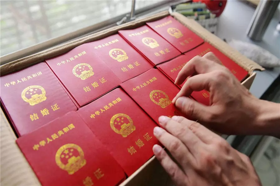 1、查婚姻狀況在哪查詢:事務所如何在網上查詢婚姻狀況,如何查婚姻，有人知道嗎？