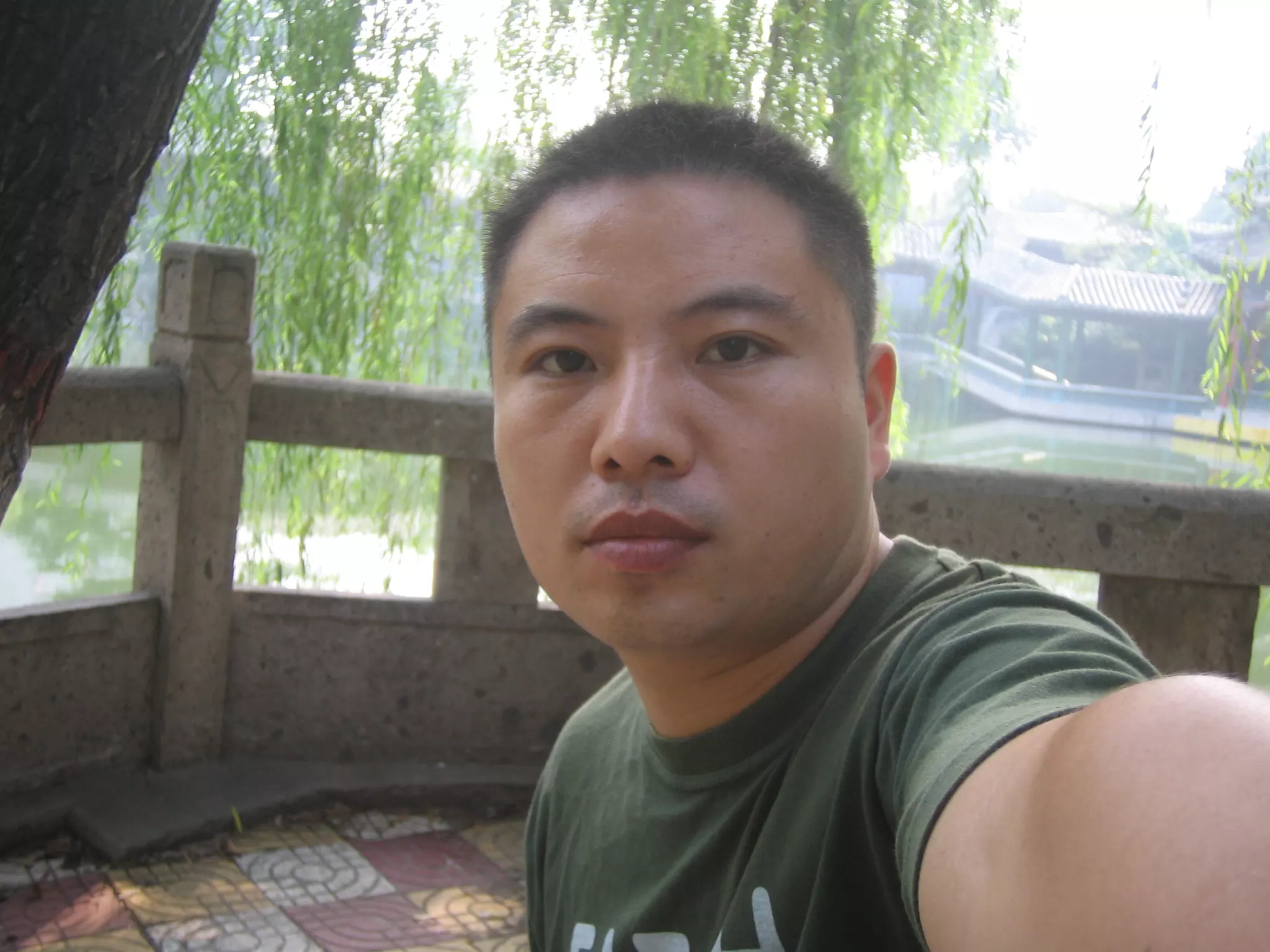3、37歲男人是不是很多不行:男人35歲后就不行了,是嗎?