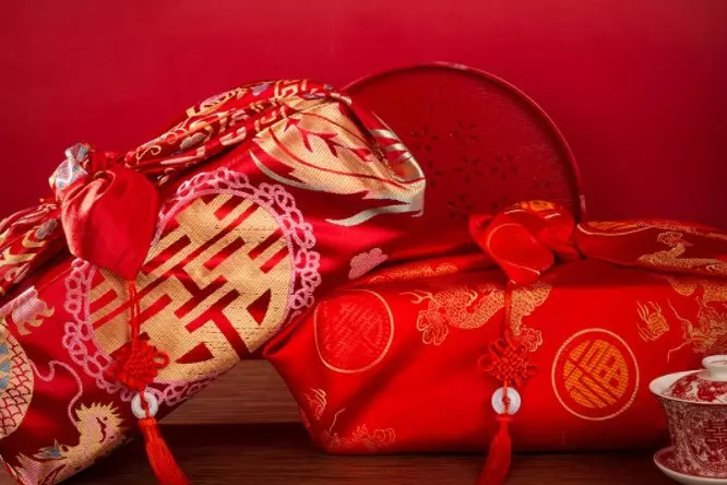 6、年哪天訂婚好:陰曆二月適合訂婚的吉日？