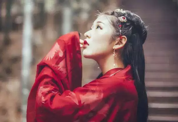 4、婚姻男大女6歲有忌諱嗎:男比女大六歲，相剋有方法嗎
