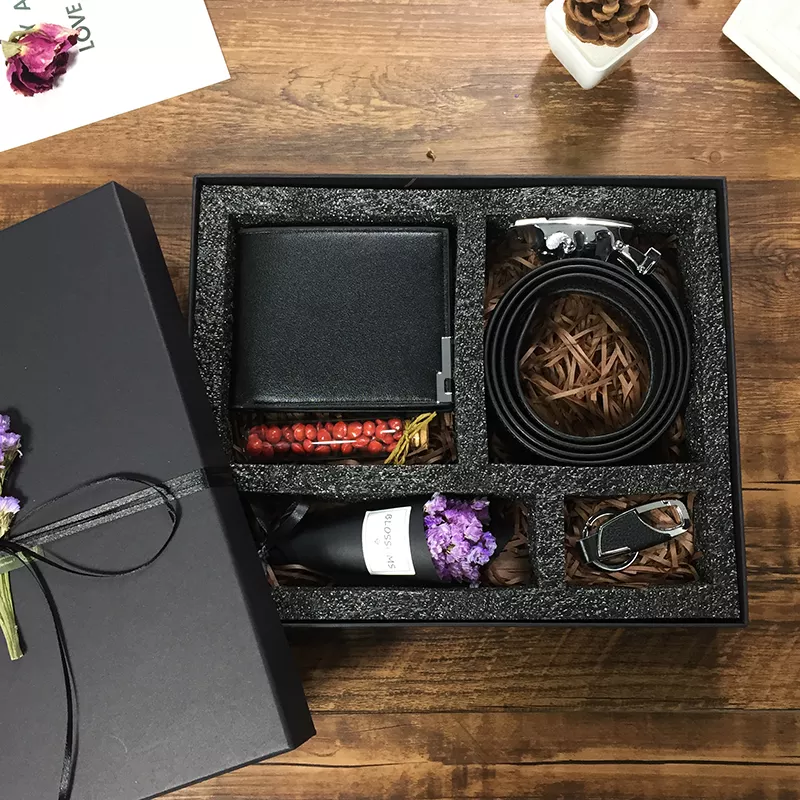 老公40歲生日送什麼禮物：老公40歲左右。生日了，有什麼禮物可以送？