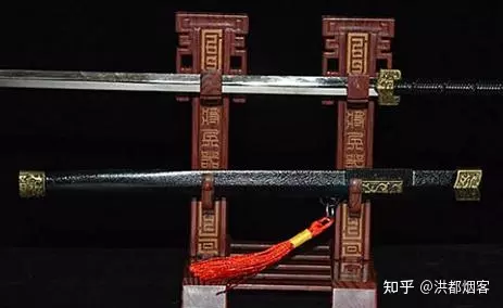 4、天上火和劍鋒金婚配好嗎:天上火命男缺水與劍鋒金命女水旺，可以在一起嗎