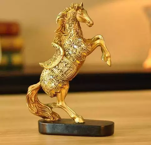 3、78年的馬戴什麼最招財:屬馬的應該佩戴什麼好