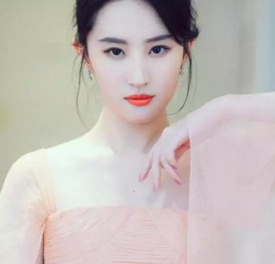 3、中國女明星顏值排行榜前名:中國女明星最漂亮的排名前十是誰
