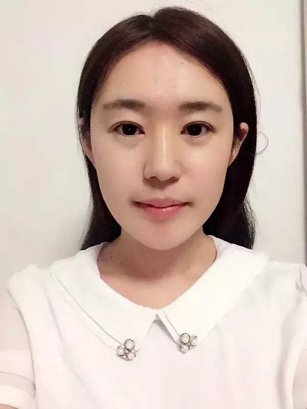 3、我是男生，可我很想變成女生。我覺得女生多好啊，可以穿裙子，穿漂亮的衣服。大家說我這種想常嗎