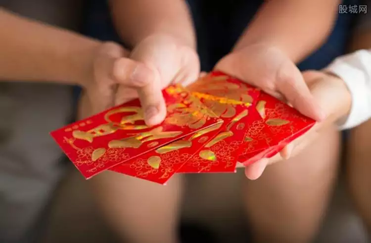 給晚輩發紅包怎麼表達：晚輩給小輩發紅包有那些講究