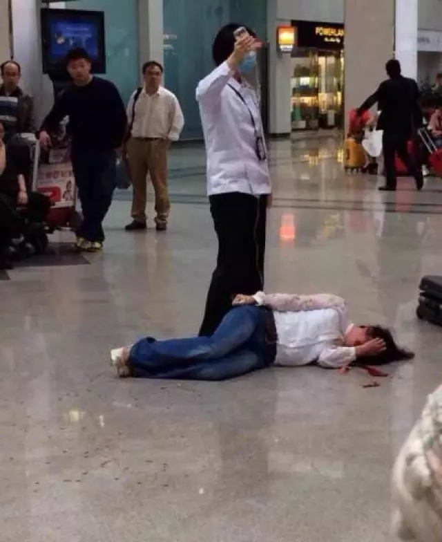 3、妻子打小三男人會心疼嗎:已婚男人出軌東窗事發后狠心拋棄小三、他心裏痛苦嗎？