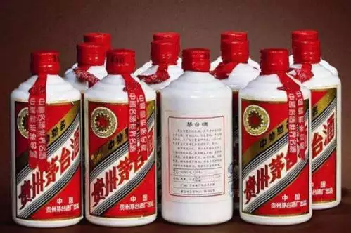 1、72年女婚配70年男怎麼樣:年屬狗的男和年屬鼠的女婚和嗎？
