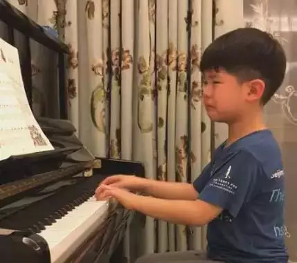 2、千萬不要讓孩子學鋼琴:為什麼那麼多家長讓孩子學鋼琴？