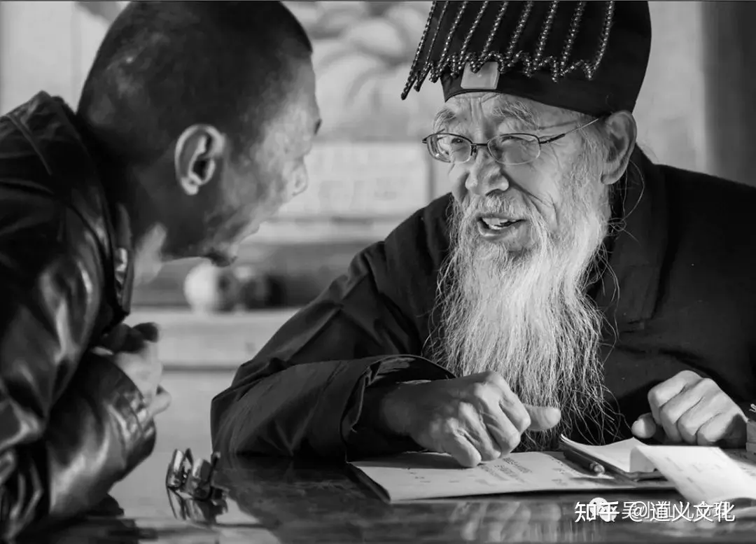 2、算命的能算到人的隱私嗎:燒香算卦的人會把隱私說出去嗎？