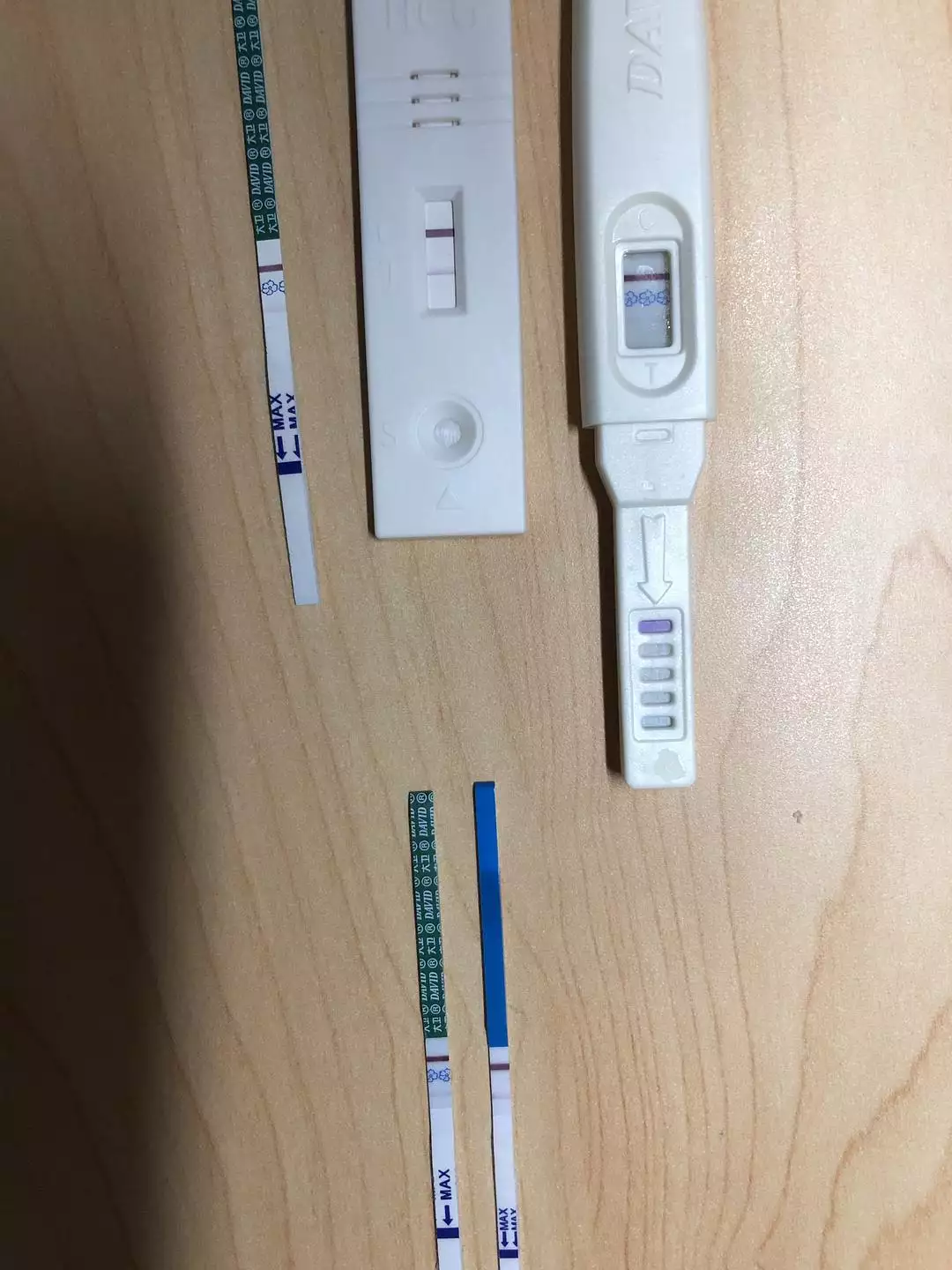 剛剛懷孕驗孕棒一深一淺：驗孕棒一深一淺 這樣是什麼意思