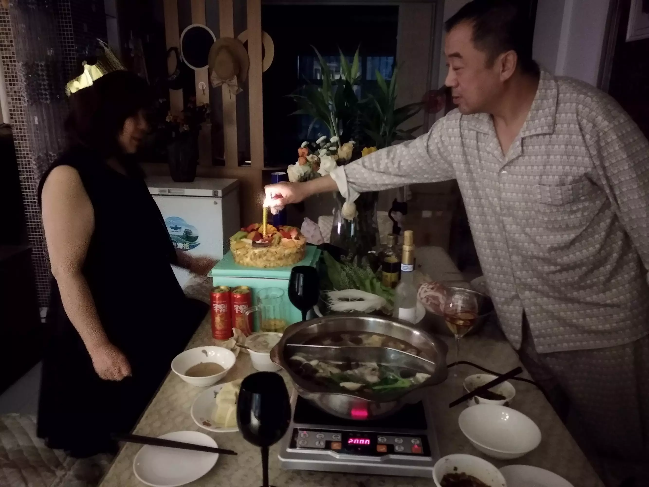 我是年臘月初二出生的，我的屬相是豬。請問我的星座是什麼座的？謝謝！