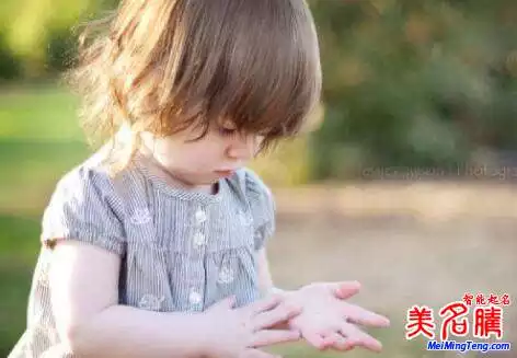 女孩寶寶小名大全2021洋氣：2021女孩名字洋氣