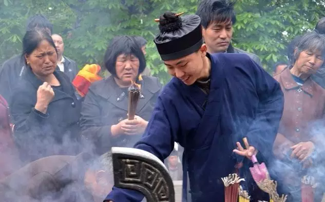 4、算命準的真實經歷嚇人:算命先生說的話真的那麼准嗎?